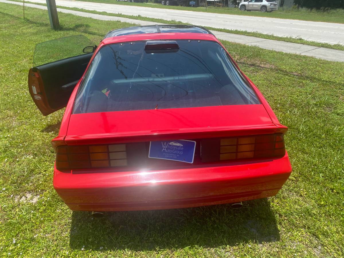 Chevrolet-camaro-1986-red-3