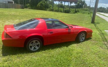 Chevrolet-camaro-1986-red