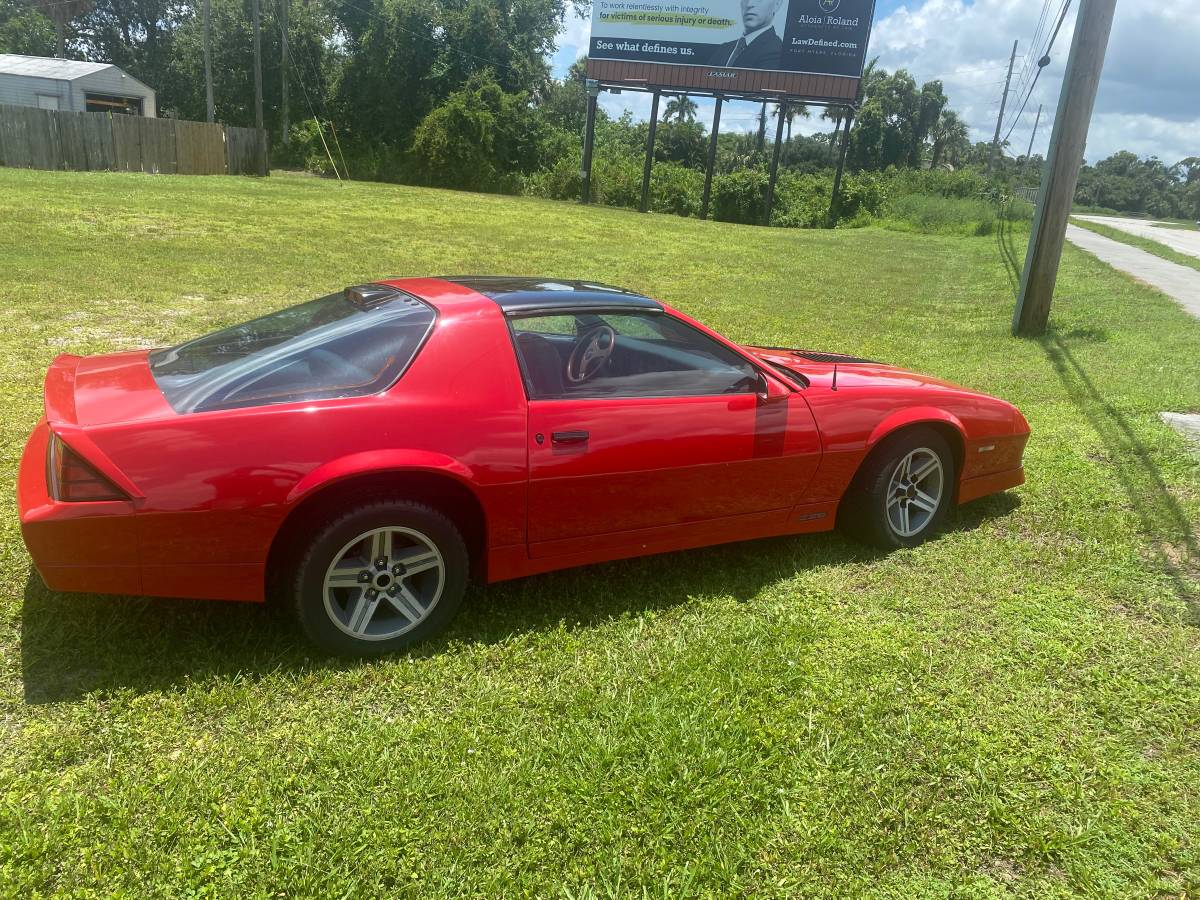 Chevrolet-camaro-1986-red