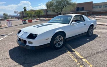 Chevrolet-camaro-1988-white