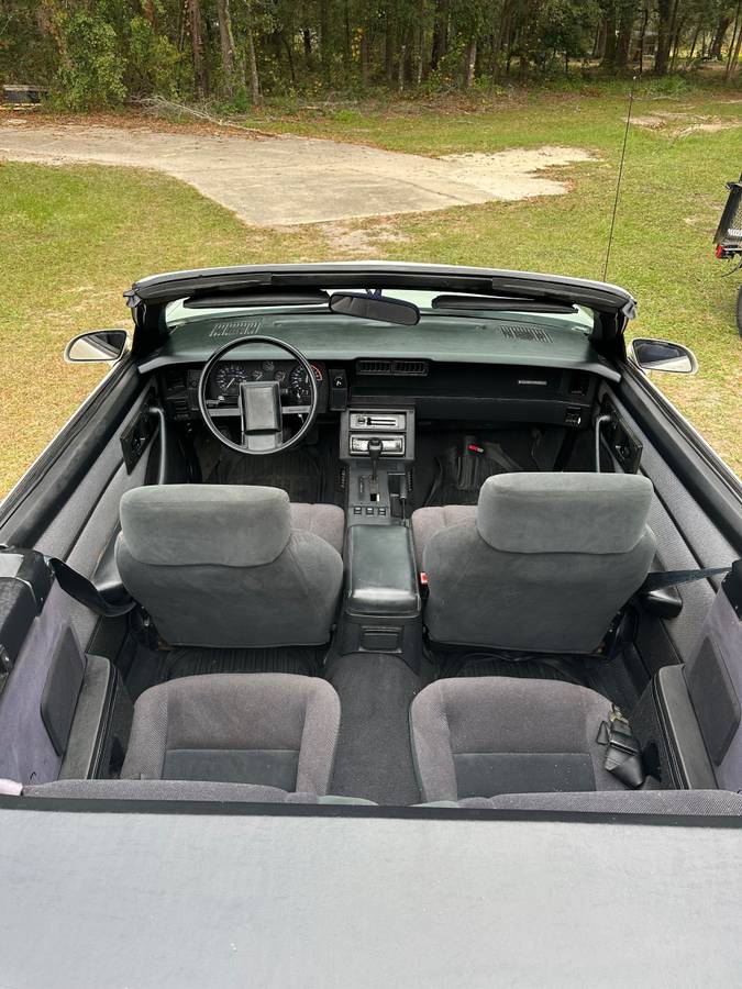 Chevrolet-camaro-1989-white-2