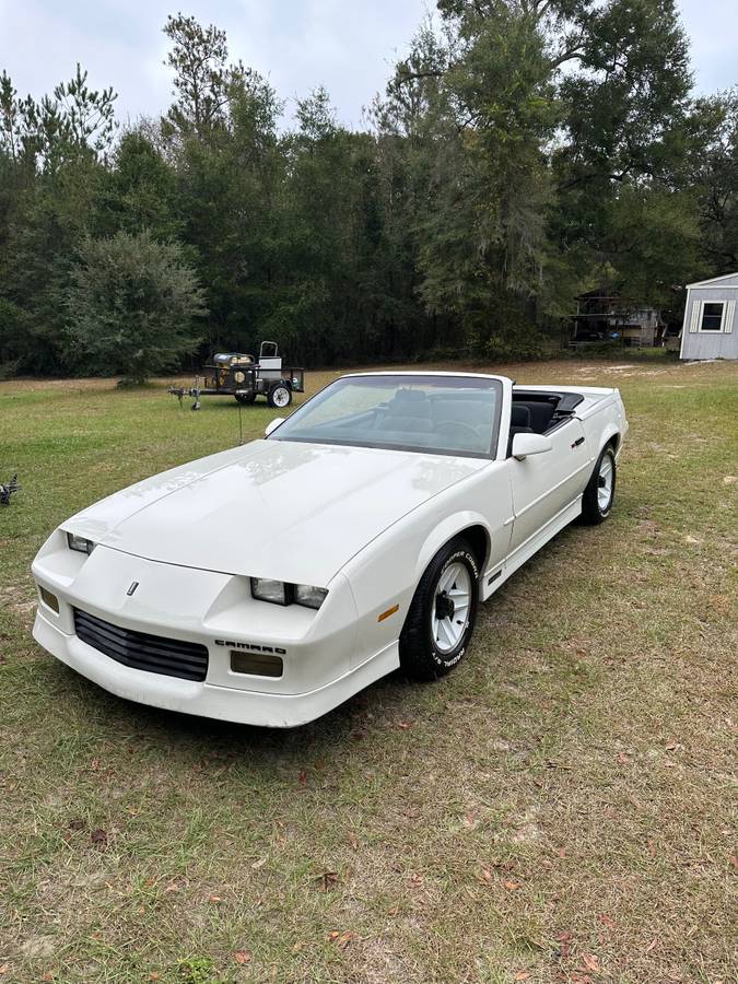 Chevrolet-camaro-1989-white