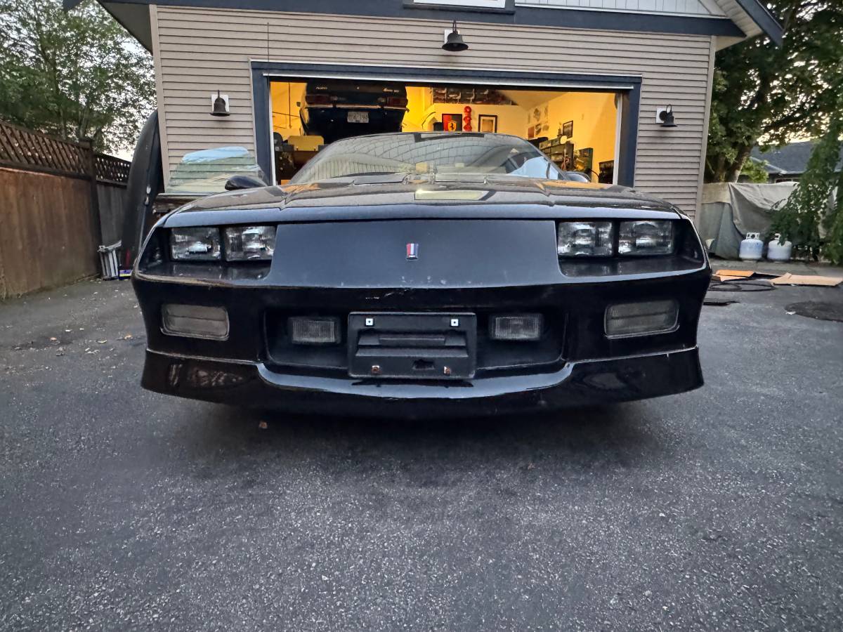 Chevrolet-camaro-1990-black-4