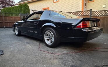 Chevrolet-camaro-1990-black-5