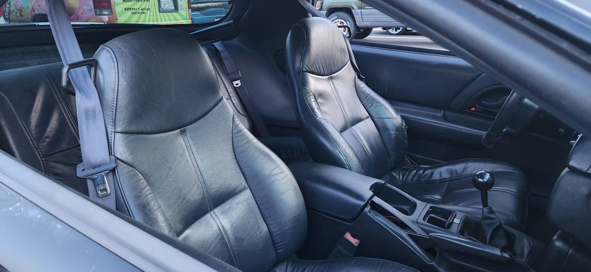 Chevrolet-camaro-1995-black-9