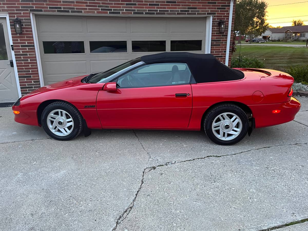 Chevrolet-camaro-1995-red