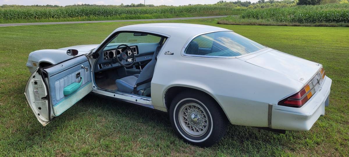 Chevrolet-camaro-berlinetta-1979-5
