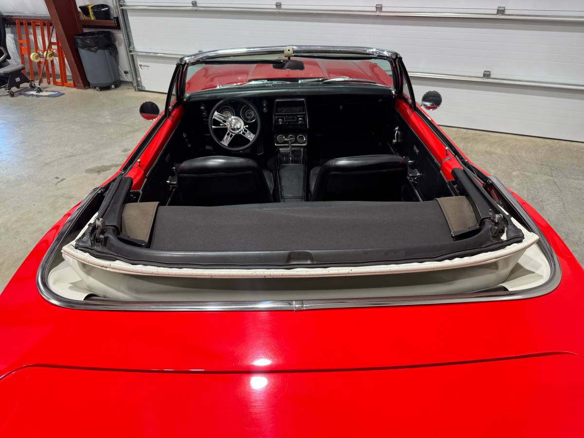 Chevrolet-camaro-convertible-1967-red-23