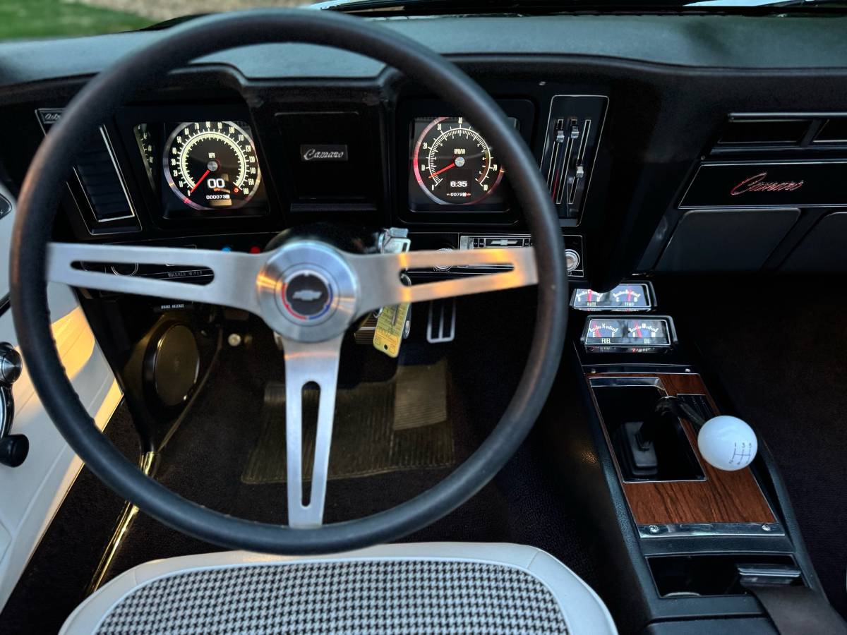 Chevrolet-camaro-convertible-1969-black-5