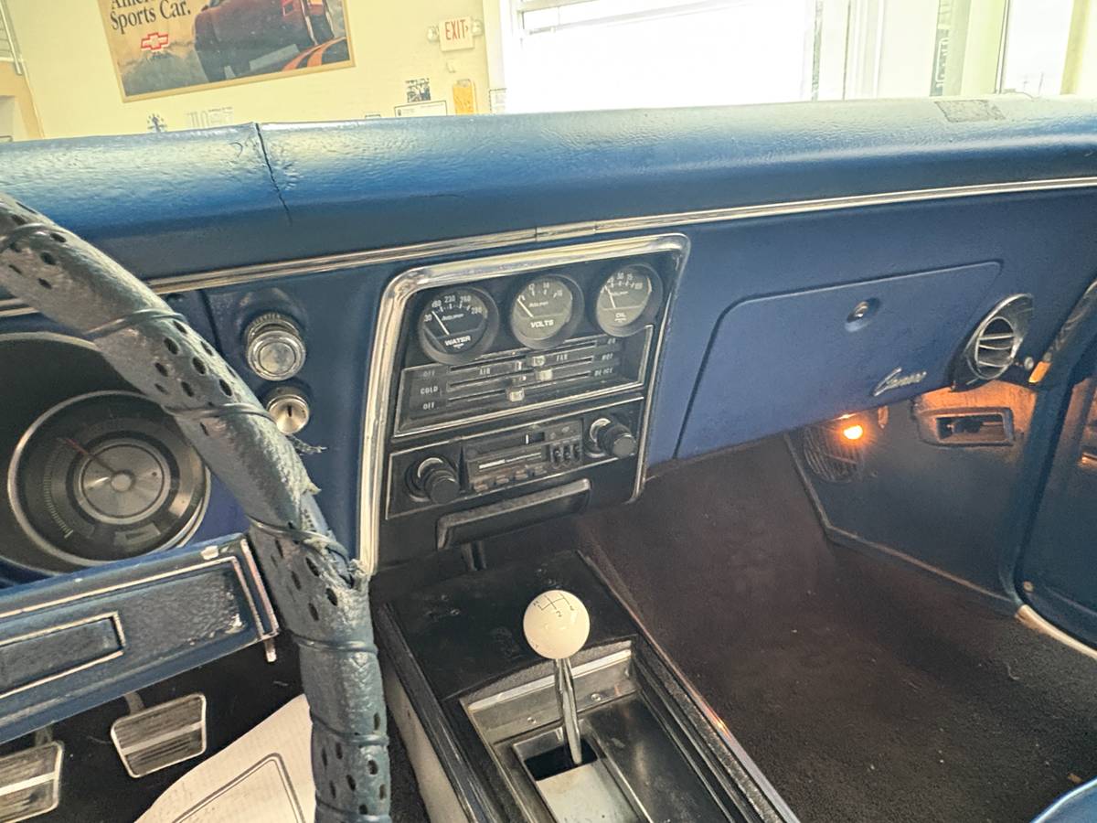 Chevrolet-camaro-diesel-1968-blue-10