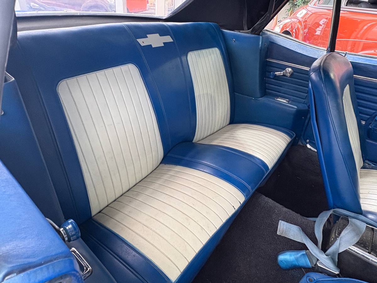 Chevrolet-camaro-diesel-1968-blue-19