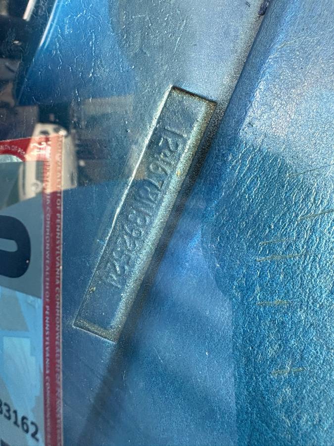 Chevrolet-camaro-diesel-1968-blue-23