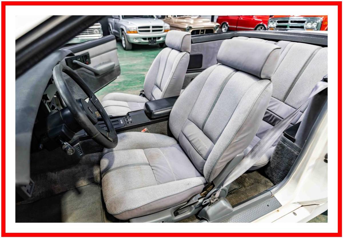 Chevrolet-camaro-iroc-convertibl-1988-white-34