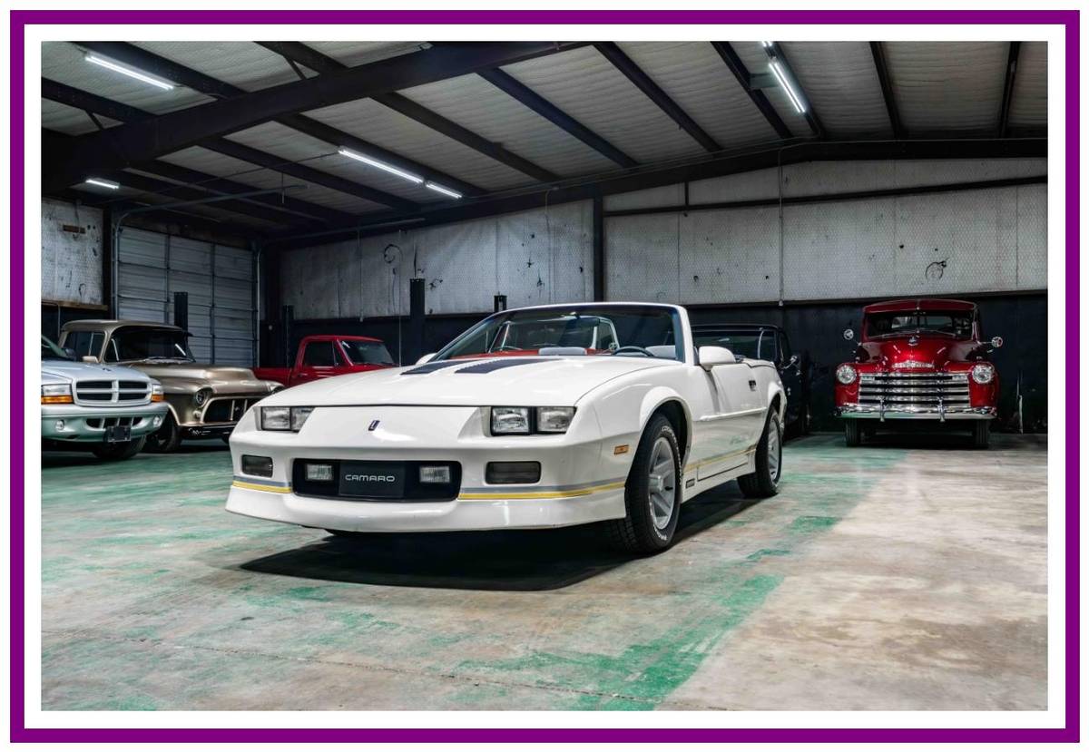 Chevrolet-camaro-iroc-convertibl-1988-white