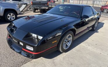 Chevrolet-camaro-iroc-z-1986-black-2