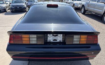 Chevrolet-camaro-iroc-z-1986-black-5