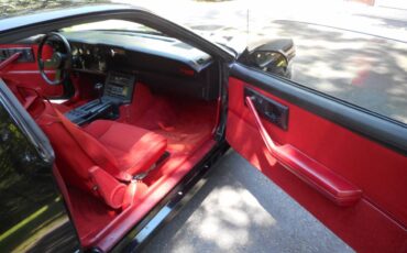Chevrolet-camaro-iroc-z-1987-black-8