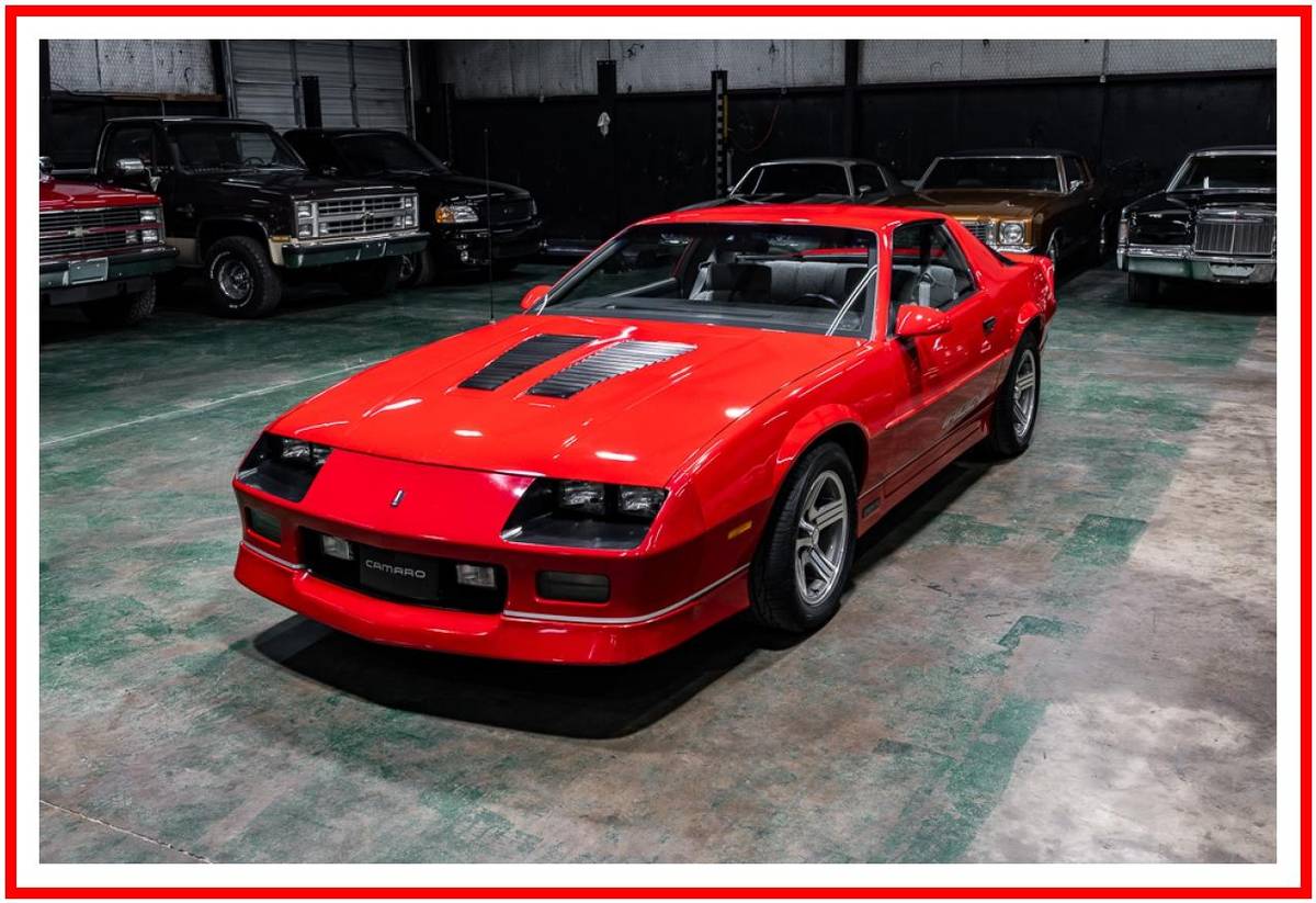 Chevrolet-camaro-iroc-z-1988-red-11