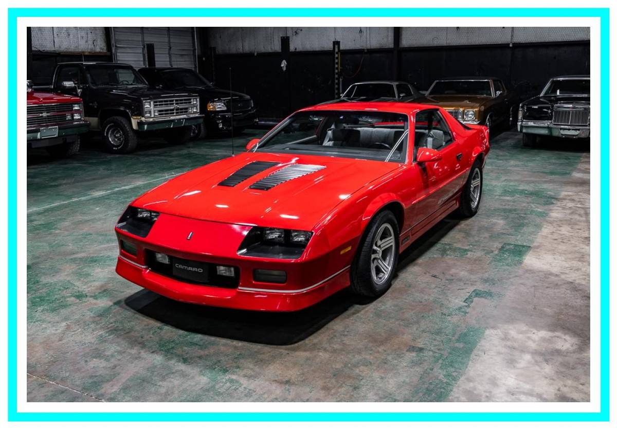 Chevrolet-camaro-iroc-z-1988-red-14