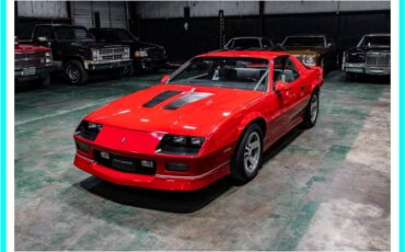 Chevrolet-camaro-iroc-z-1988-red-30