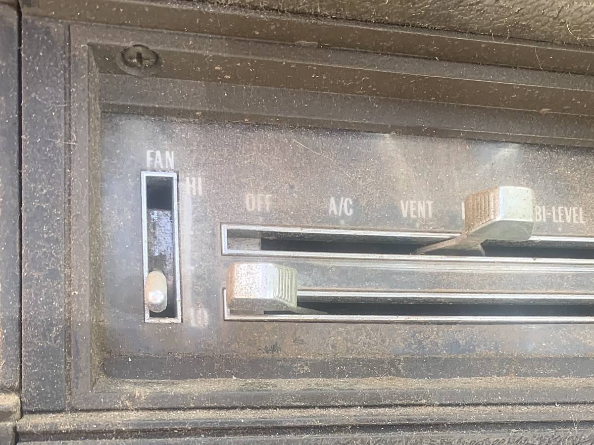 Chevrolet-camaro-lt-1974-silver-9