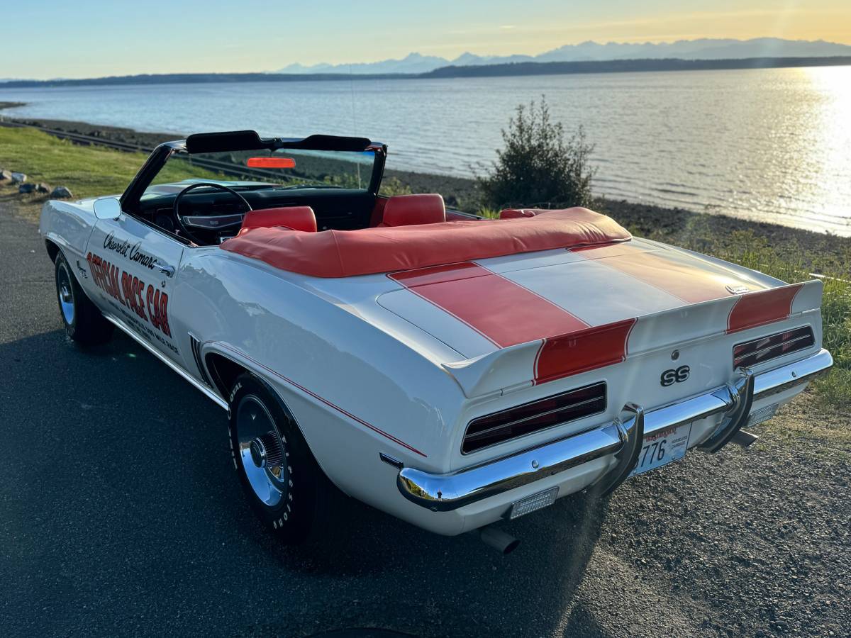 Chevrolet-camaro-pace-car-1969-white-13