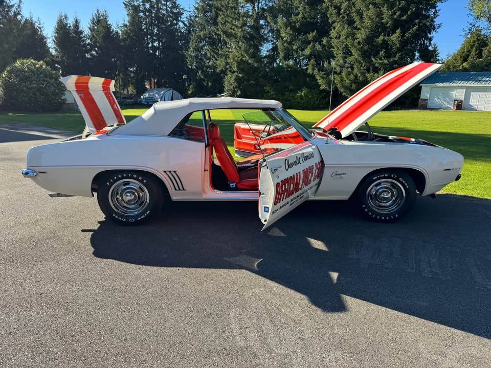 Chevrolet-camaro-pace-car-1969-white-17