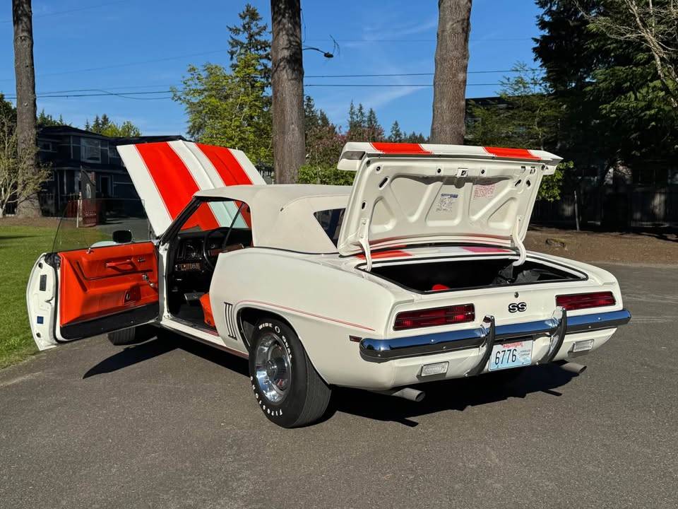 Chevrolet-camaro-pace-car-1969-white-3