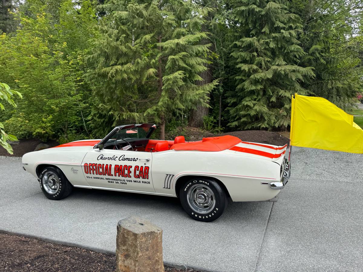 Chevrolet-camaro-pace-car-1969-white-30