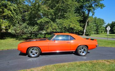 Chevrolet-camaro-restomod-1969-1