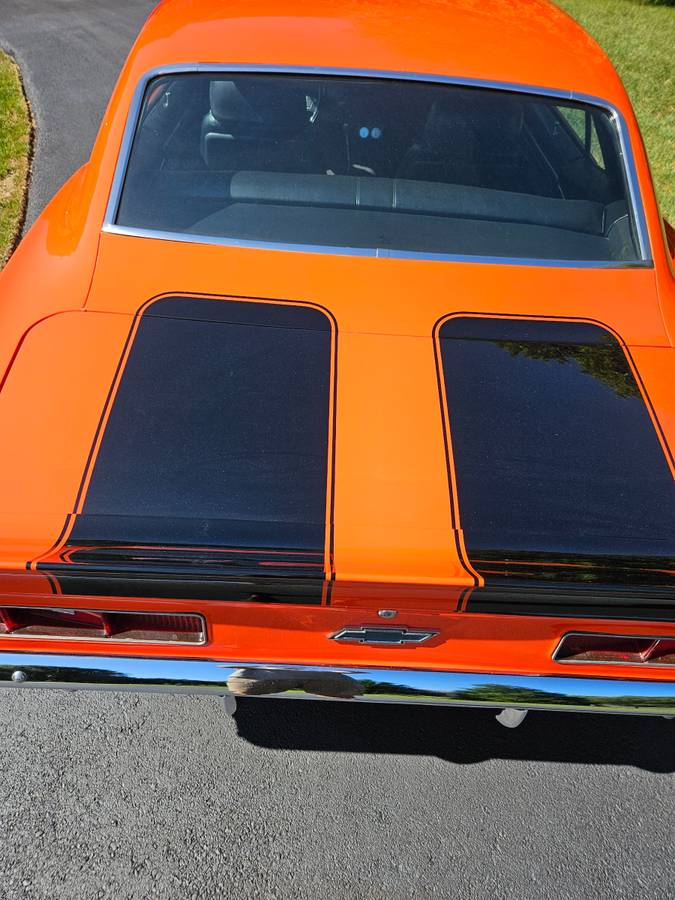 Chevrolet-camaro-restomod-1969-10