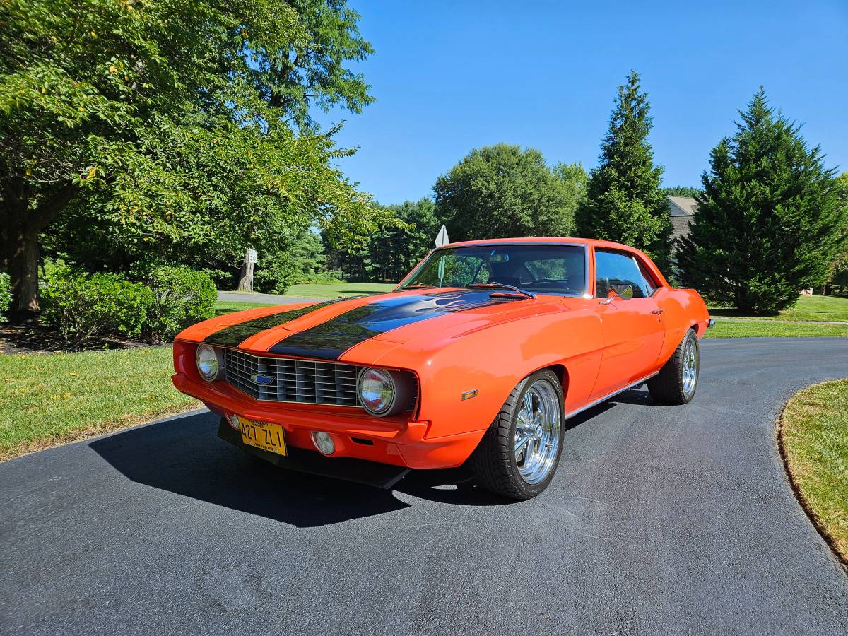Chevrolet-camaro-restomod-1969-15
