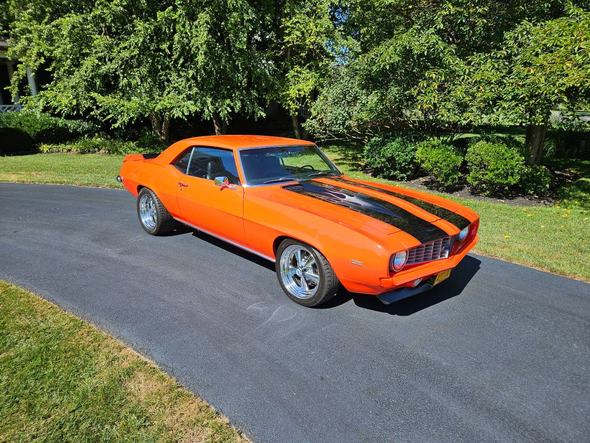 Chevrolet-camaro-restomod-1969-19