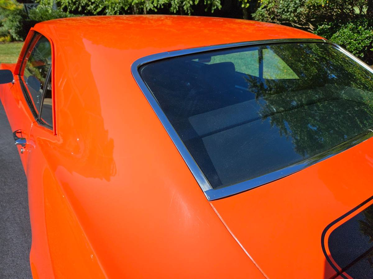 Chevrolet-camaro-restomod-1969-4