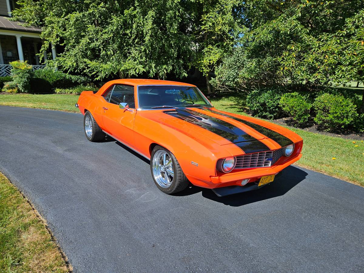 Chevrolet-camaro-restomod-1969-5