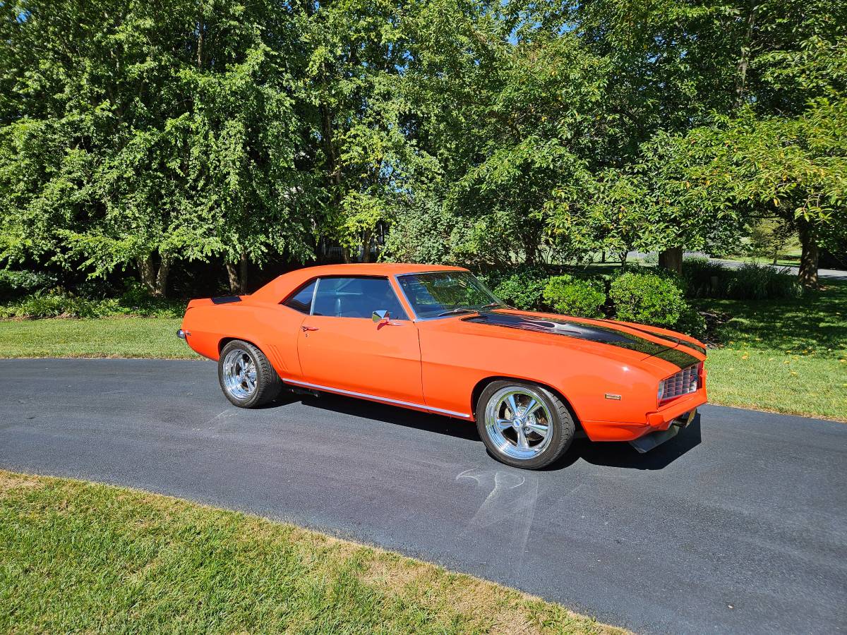 Chevrolet-camaro-restomod-1969