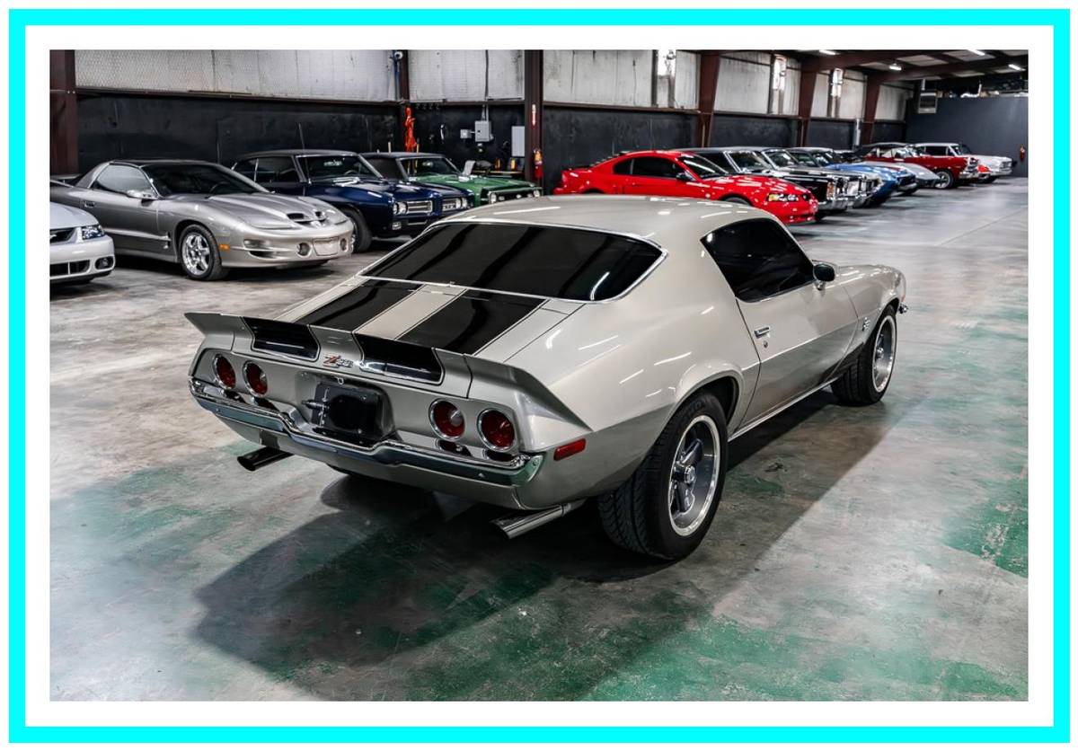 Chevrolet-camaro-rs-1972-silver-1