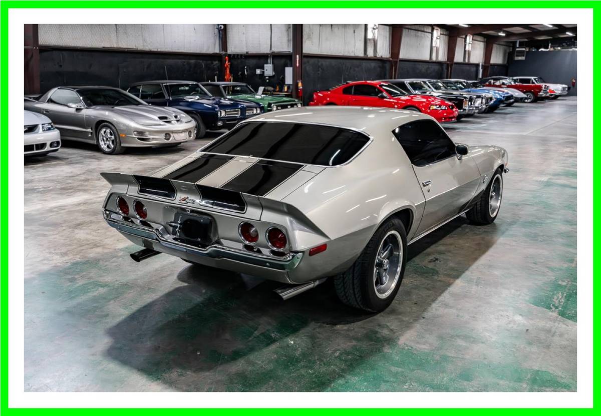 Chevrolet-camaro-rs-1972-silver-22