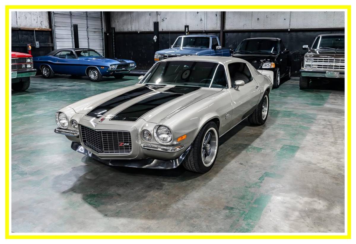Chevrolet-camaro-rs-1972-silver-32