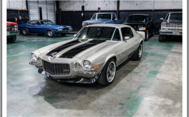 Chevrolet-camaro-rs-1972-silver-40