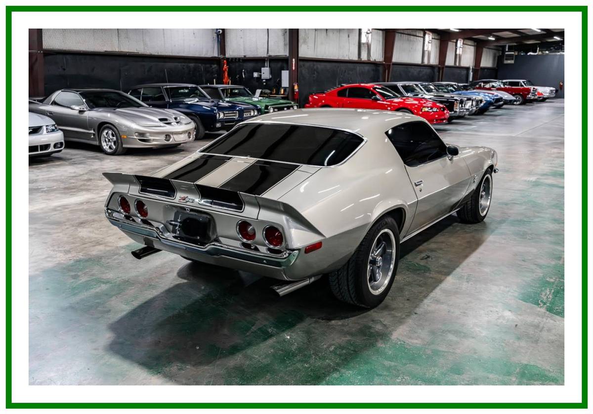 Chevrolet-camaro-rs-1972-silver-41