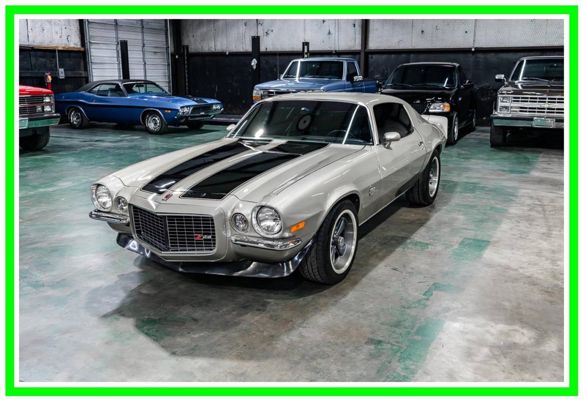 Chevrolet-camaro-rs-1972-silver-44