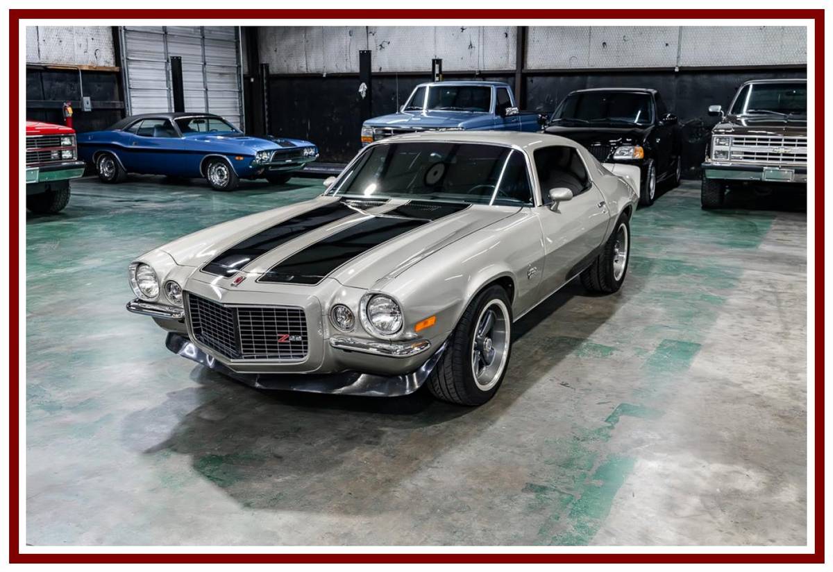 Chevrolet-camaro-rs-1972-silver-48