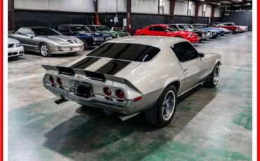 Chevrolet-camaro-rs-1972-silver-49