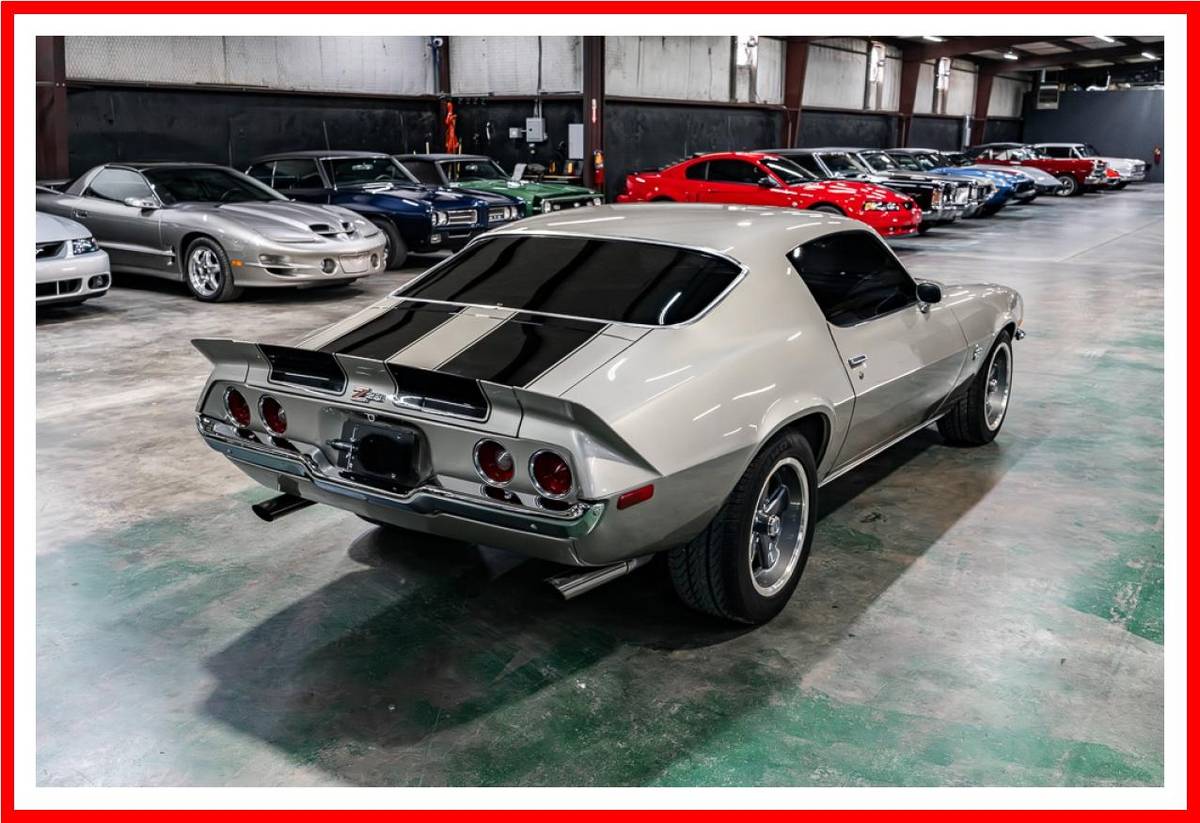 Chevrolet-camaro-rs-1972-silver-49