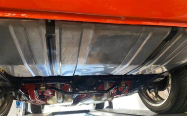 Chevrolet-camaro-rs-1973-orange-17