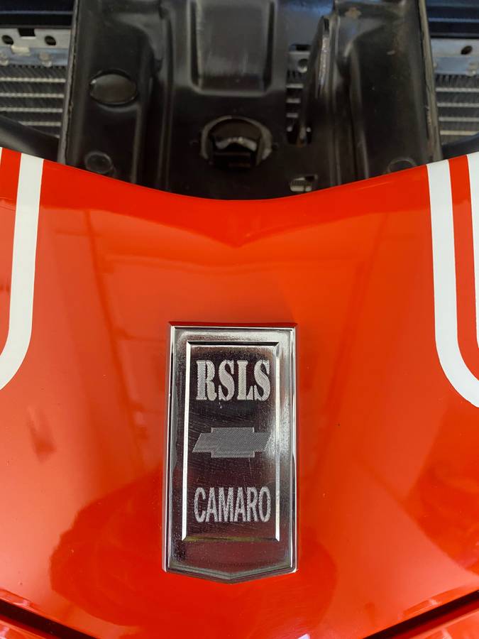 Chevrolet-camaro-rs-1973-orange-19