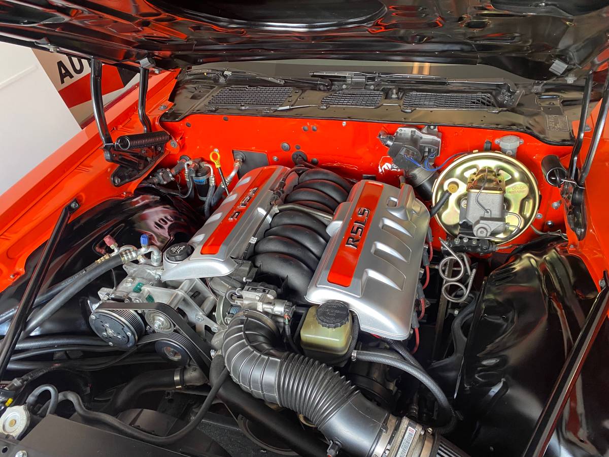 Chevrolet-camaro-rs-1973-orange-8