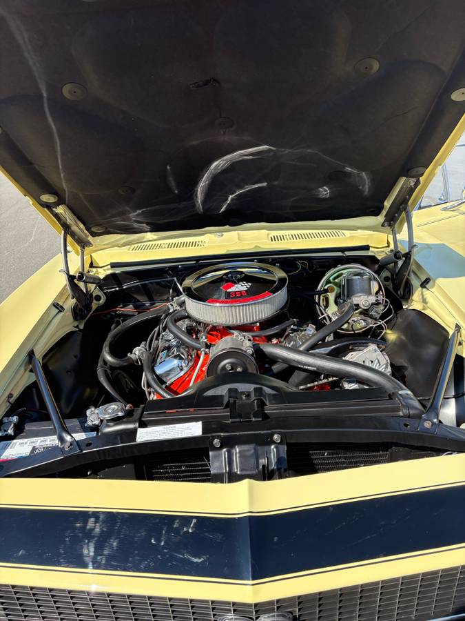Chevrolet-camaro-rsss-1967-yellow-16