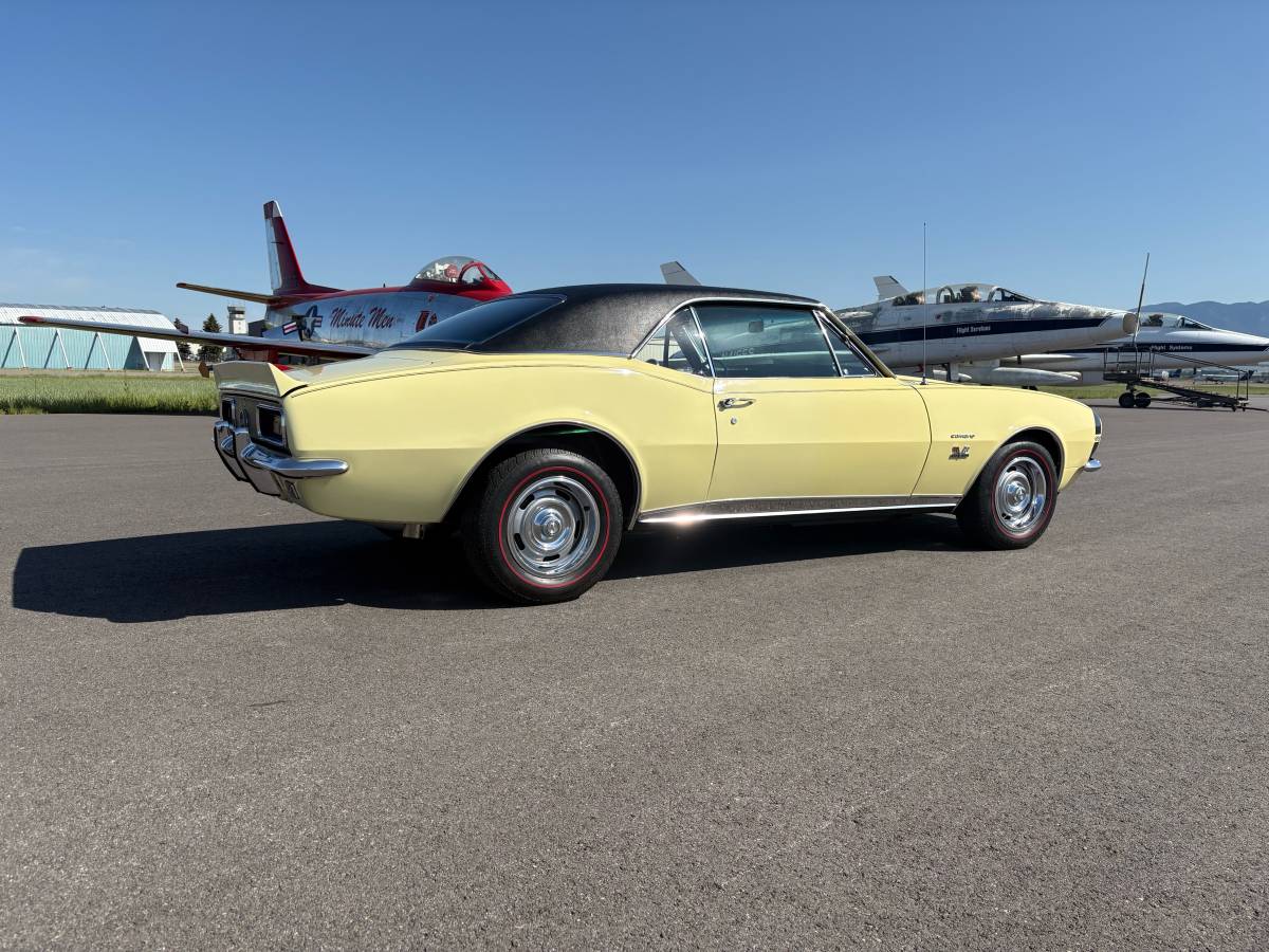 Chevrolet-camaro-rsss-1967-yellow-2